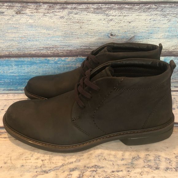 Ecco Other - Ecco Men's Nubuck Turn Chukka Waterproof Boots